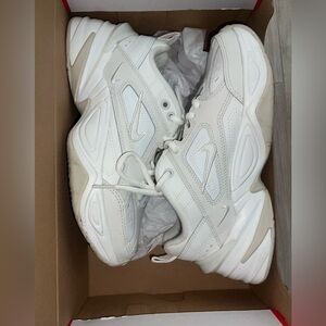 Nike Classic beige Sneakers